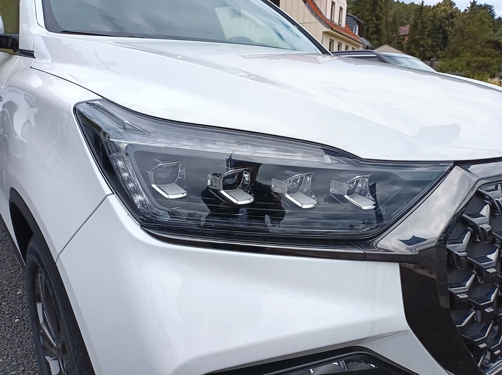Fahrzeugabbildung KGM REXTON+BLACKLINE+20ZOLL+PANO+360°+KAMERA+LEDER+