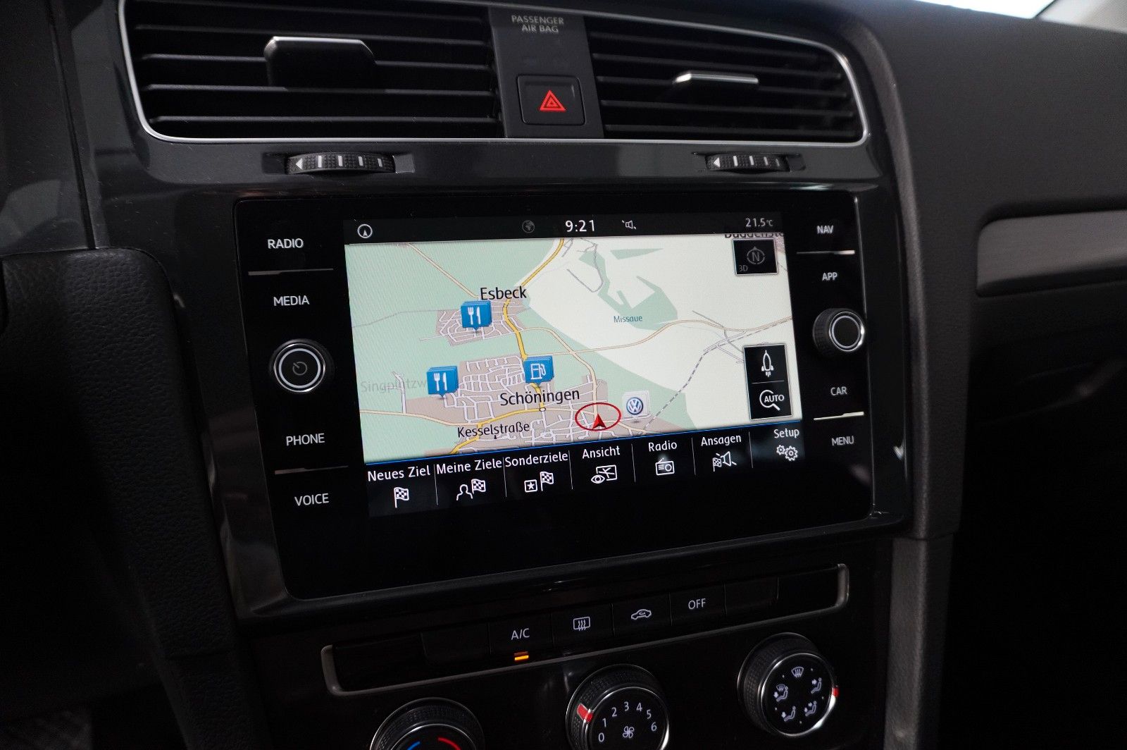 Fahrzeugabbildung Volkswagen Golf VII Lim. 2.0 TDI COMFORTL. DSG NAVI/LED/ACC