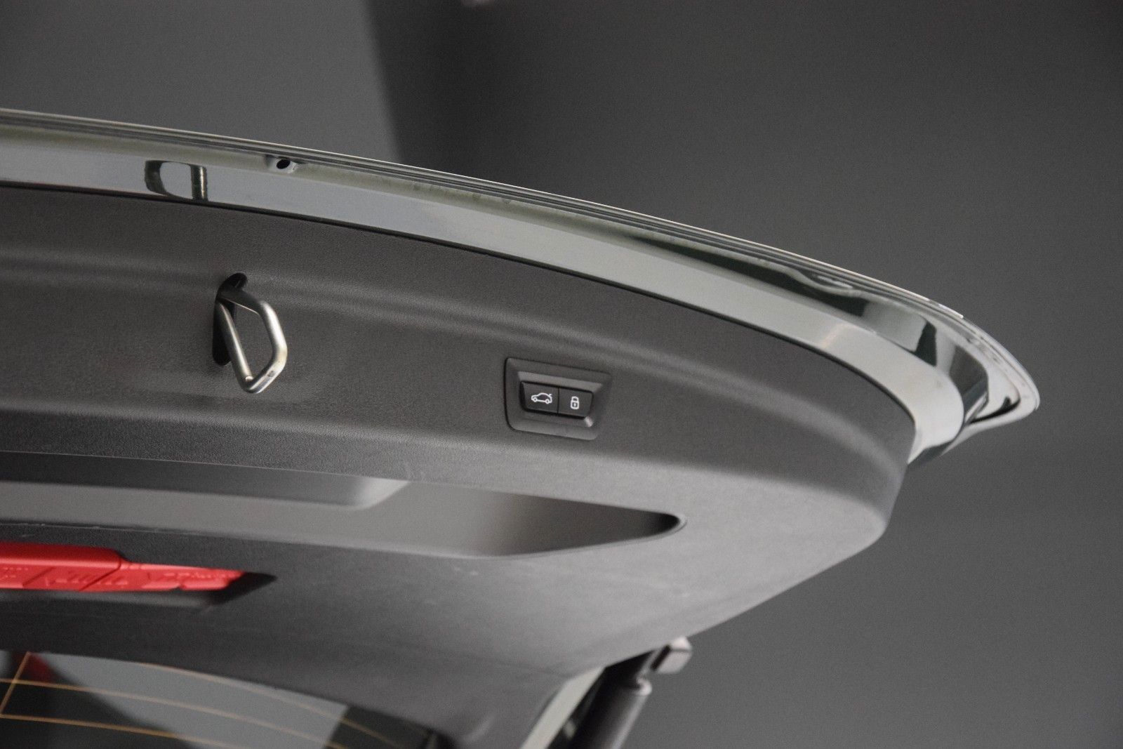 Fahrzeugabbildung BMW 218 i Active Tourer M Sport HuD Leder Pano AHK