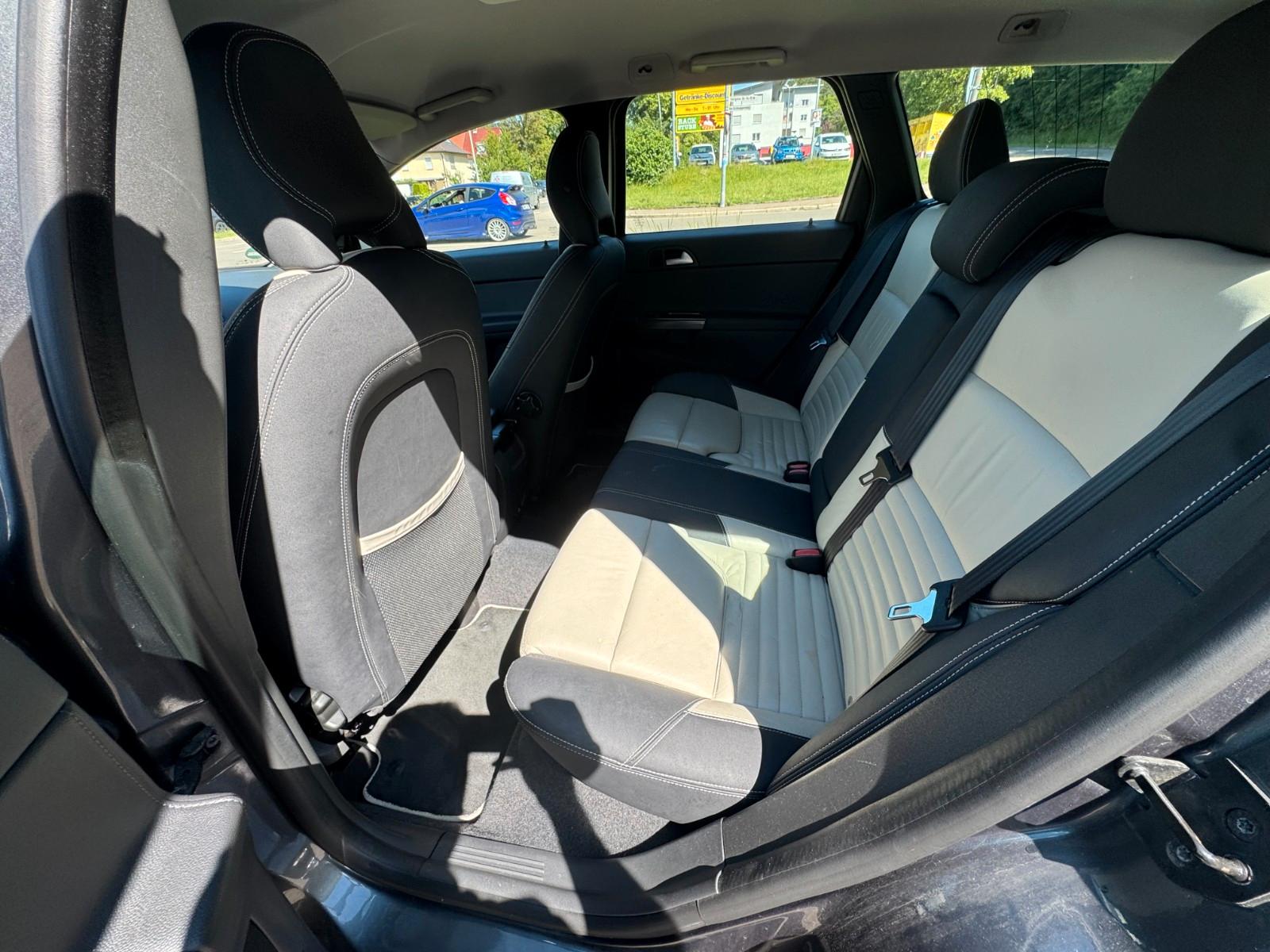 Volvo V50 Kombi D2 R-Design Pro Edition