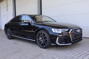2025 AUDI S8 — фото 2
