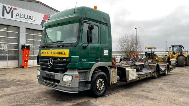 Mercedes-Benz Actros 3044*BJ2007 *468791KM/Forstmaschinentrans