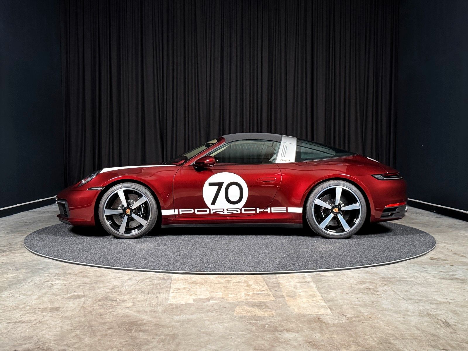 Fahrzeugabbildung Porsche 911 Targa 4 S Heritage + Lift + Approved + PCCB