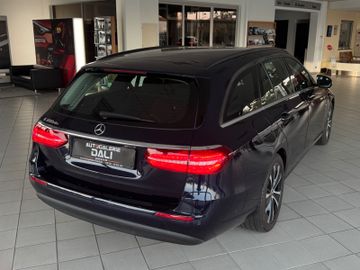 Mercedes E 300 - 4