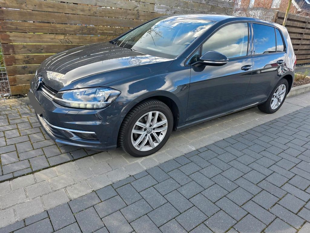 Image of Volkswagen Golf