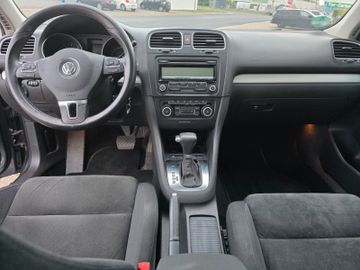 Volkswagen Golf - 8