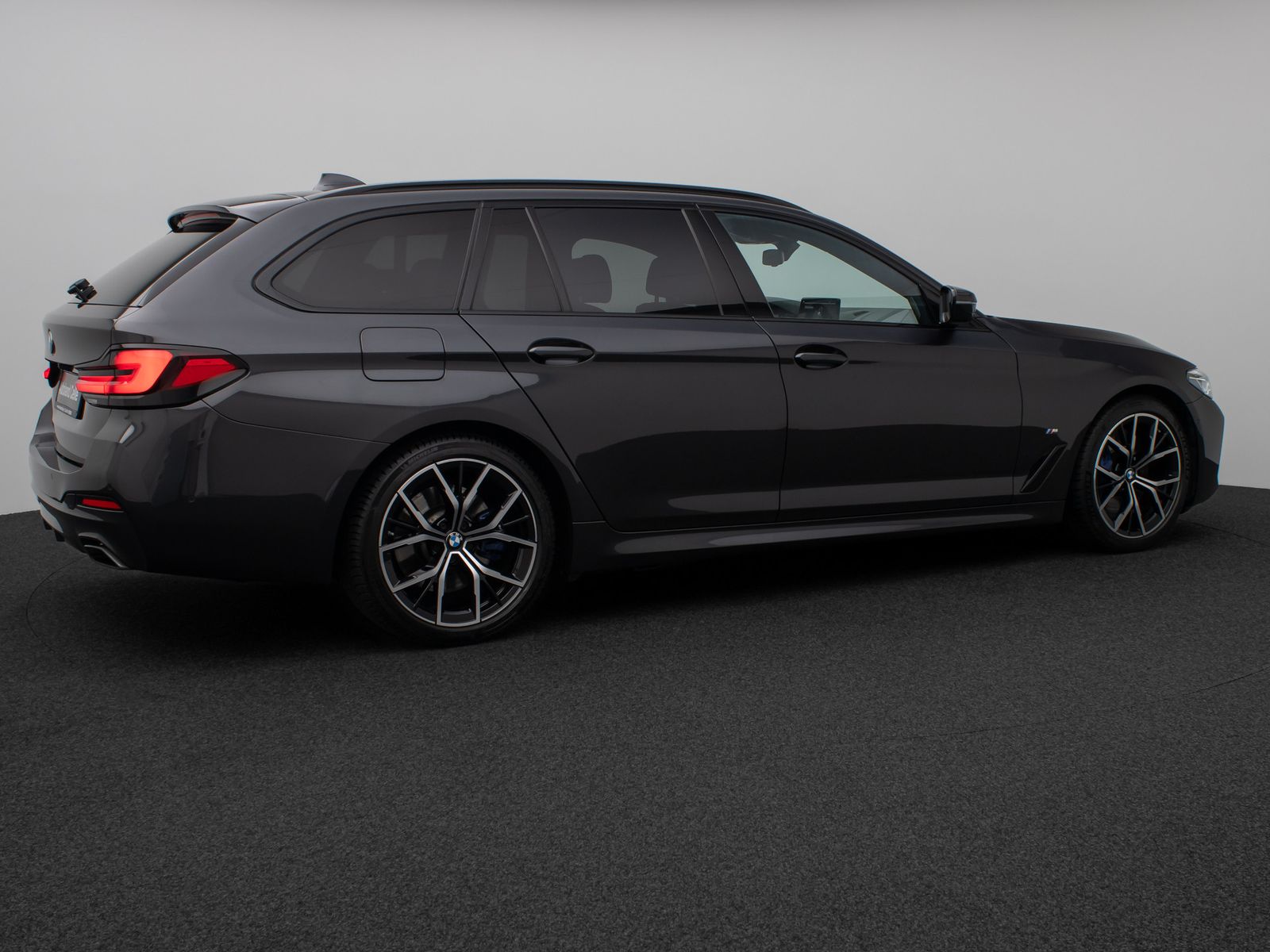 Fahrzeugabbildung BMW 540d xD M Sport Kamera HUD DAB H/K 4xKlima AHK