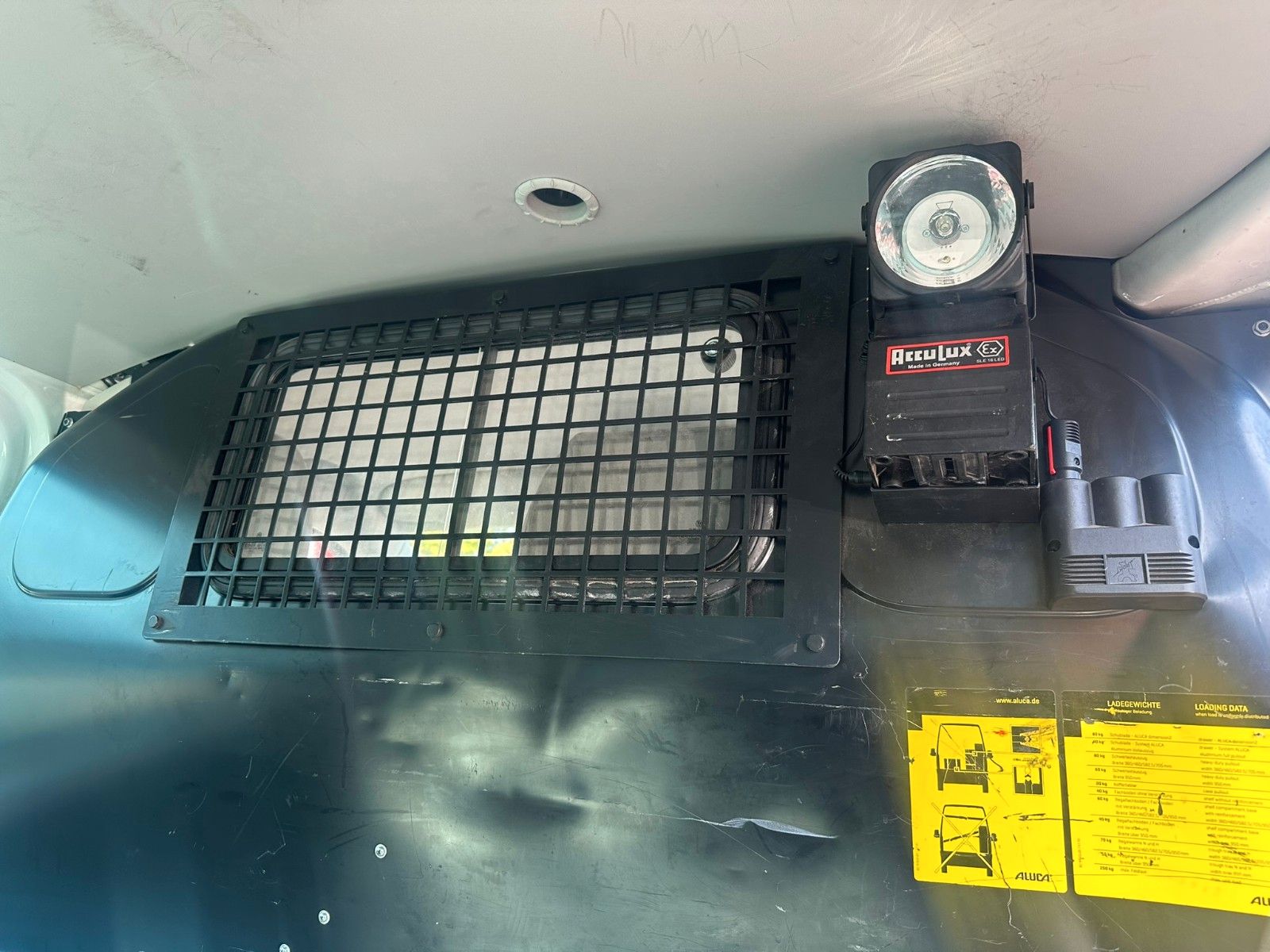 Fahrzeugabbildung Volkswagen T5 Transp. Kasten-Kombi 4Motion nur f Ex-/Import