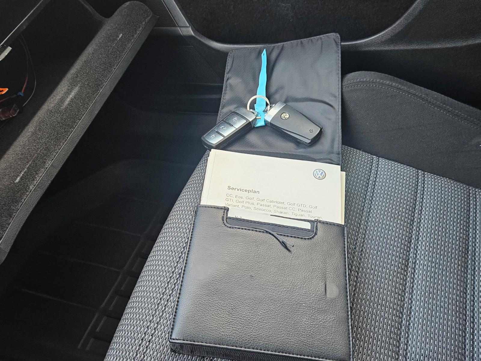 Volkswagen Passat Alltrack 2012 — photo 14