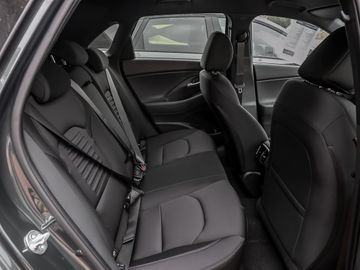 Hyundai i30 1.0 T-GDI MY25 DCT Advantage Navi Kamera LED