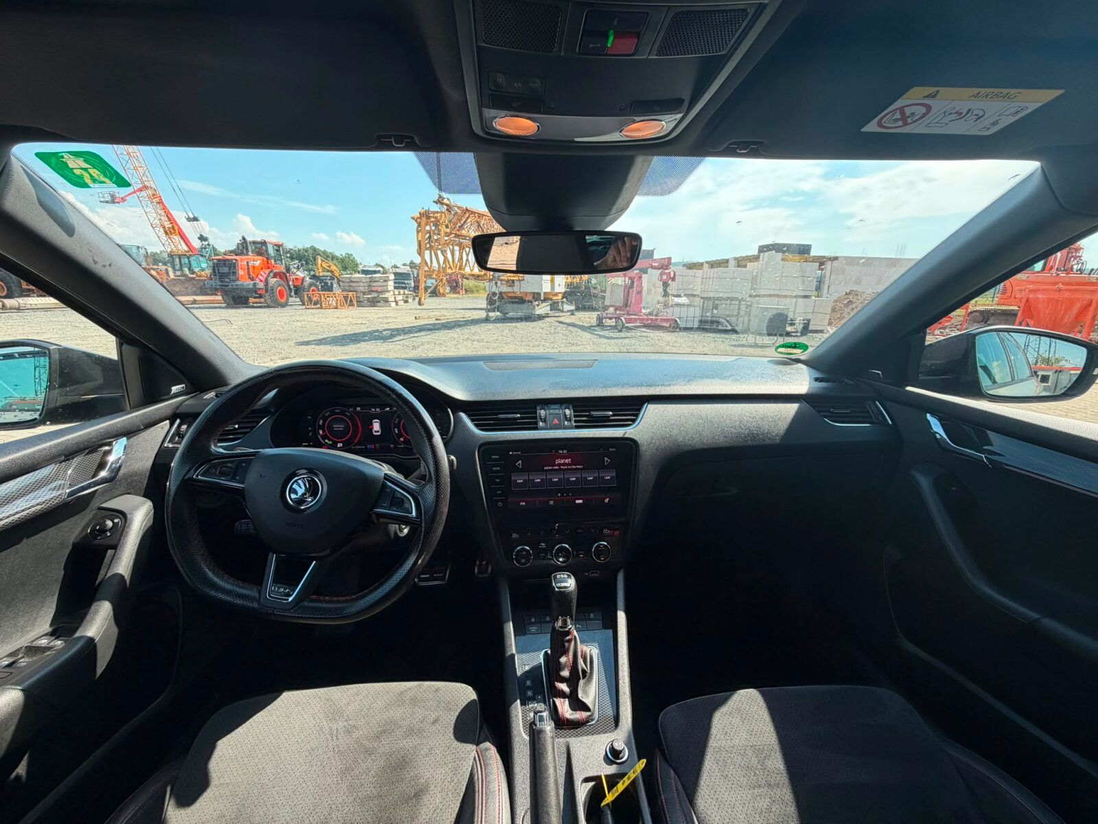 Fahrzeugabbildung SKODA OCTAVIA RS / 4x4 / NAVI