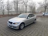BMW 320i touring - - BMW 320 aus 2005: 320i