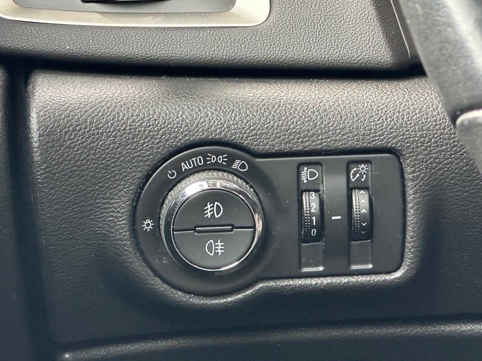 Opel Astra 2013 — photo 15