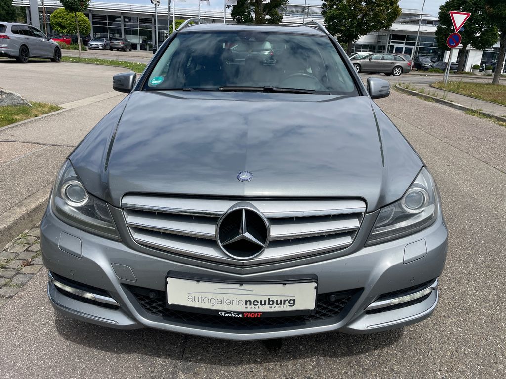 MERCEDES-BENZ C 220 1