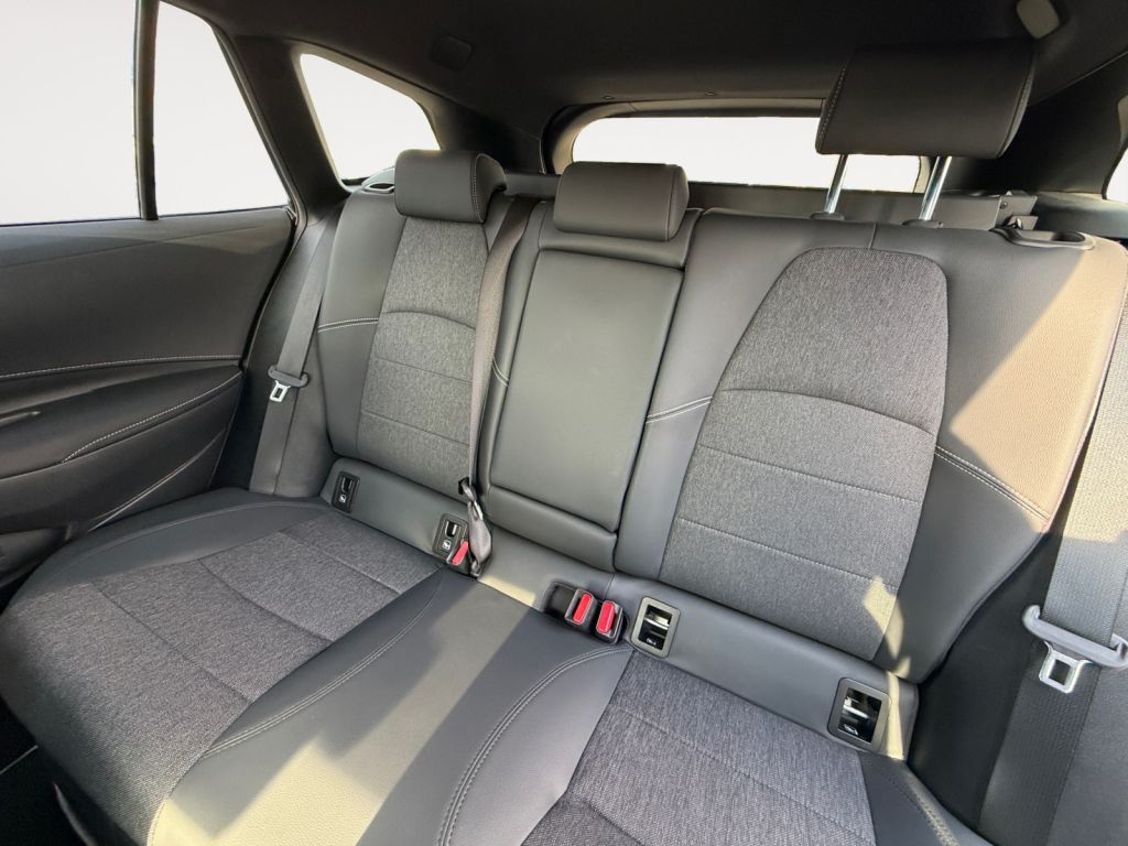 Fahrzeugabbildung Toyota Corolla 1.8 Hybrid Touring Sports Teamplayer