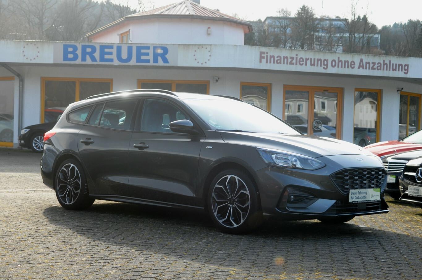 Ford Focus ST-Line Automatik Panorama Navi Standheizu
