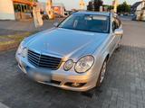 Mercedes-Benz Mercedes Urlaubs Auto W211 220 Diesel Auto... - Mercedes-Benz 220 in Duisburg