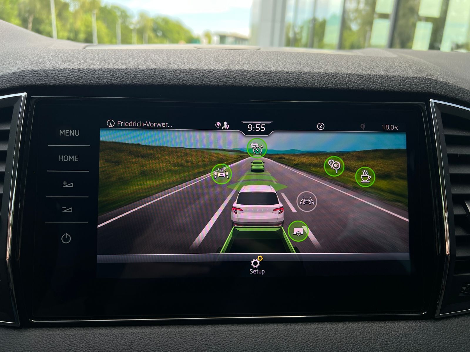 Fahrzeugabbildung SKODA Karoq Style 2.0 TDI DSG *AHK,LED,Navi,Kamera,18'