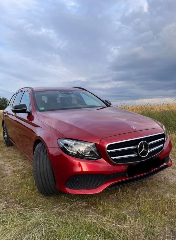 Image of Mercedes-Benz E 350