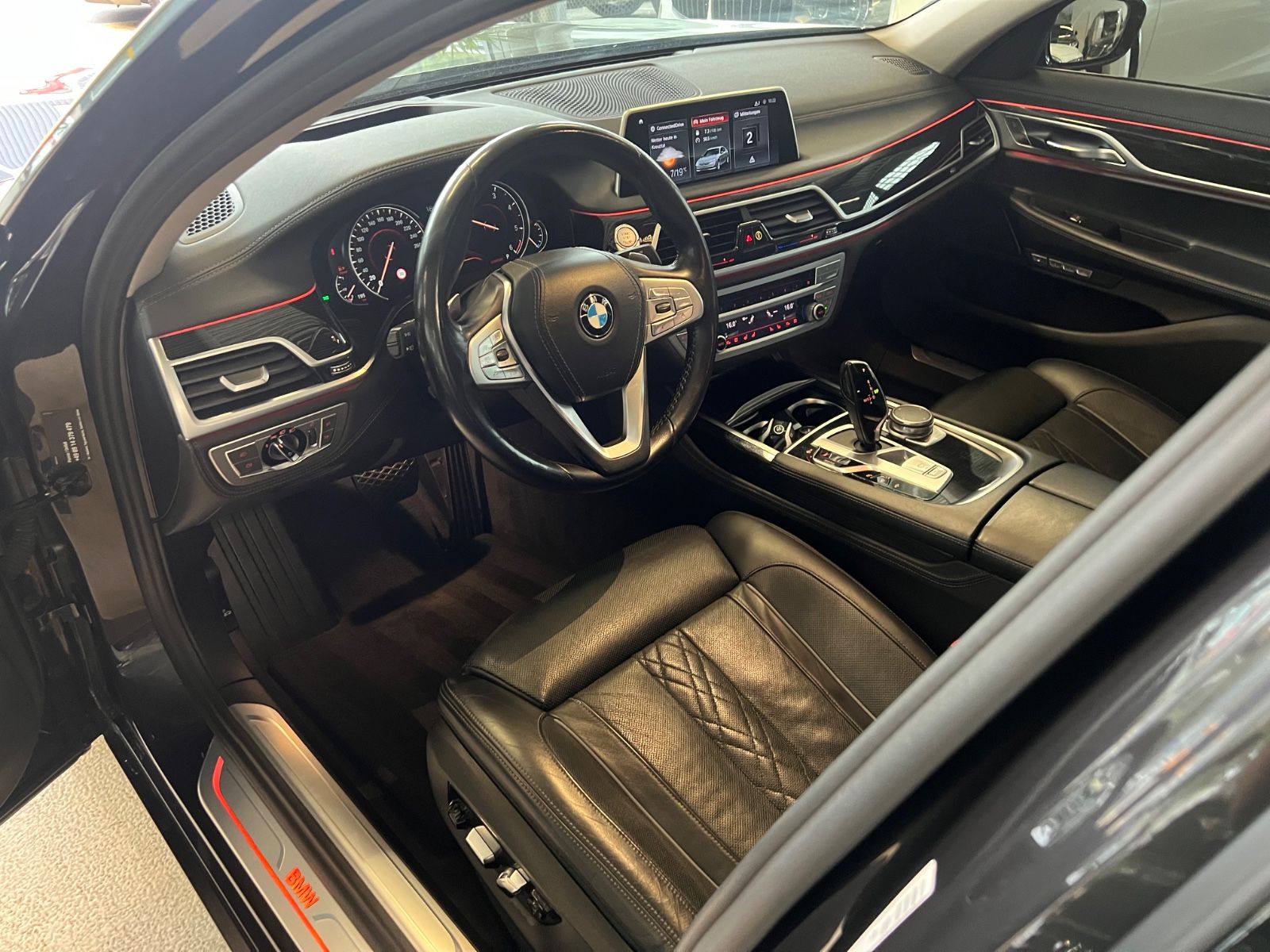 Fahrzeugabbildung BMW 740 d xDrive *MASSAGE* LEDER EXCLUSIVE *