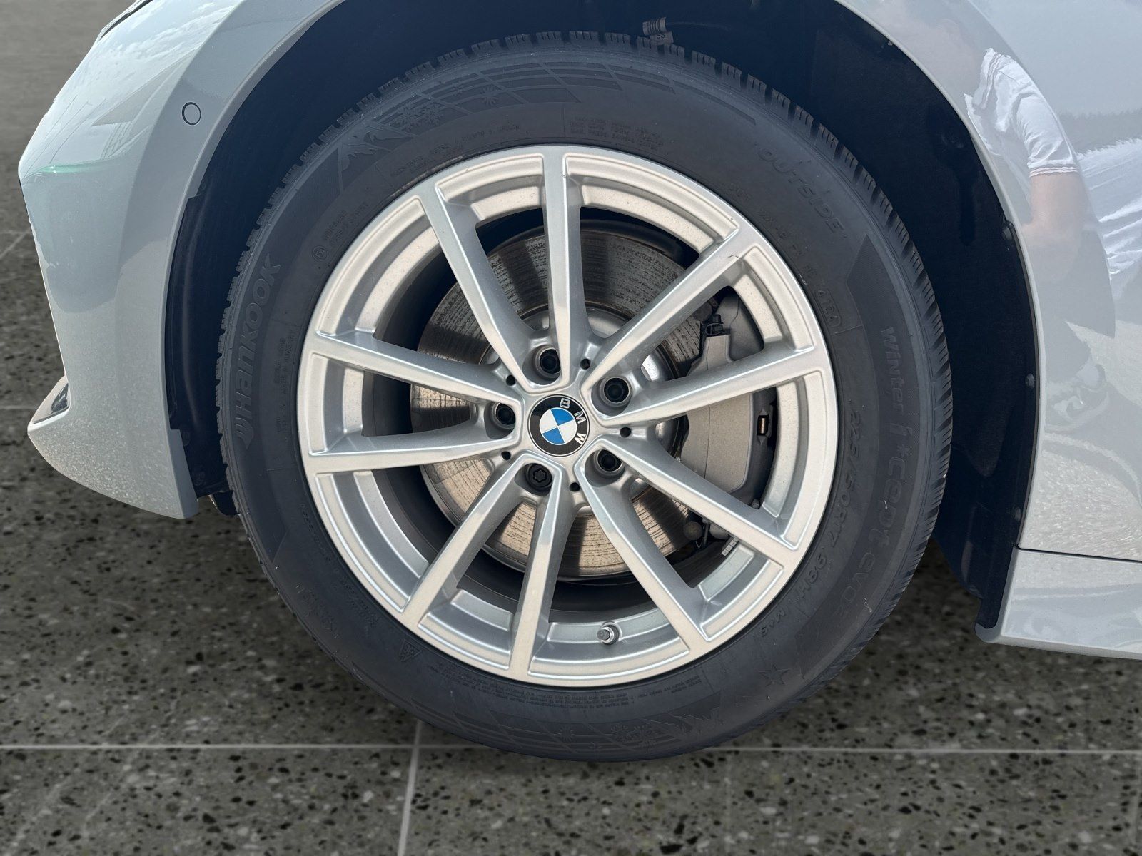 BMW 330 - Bild 6