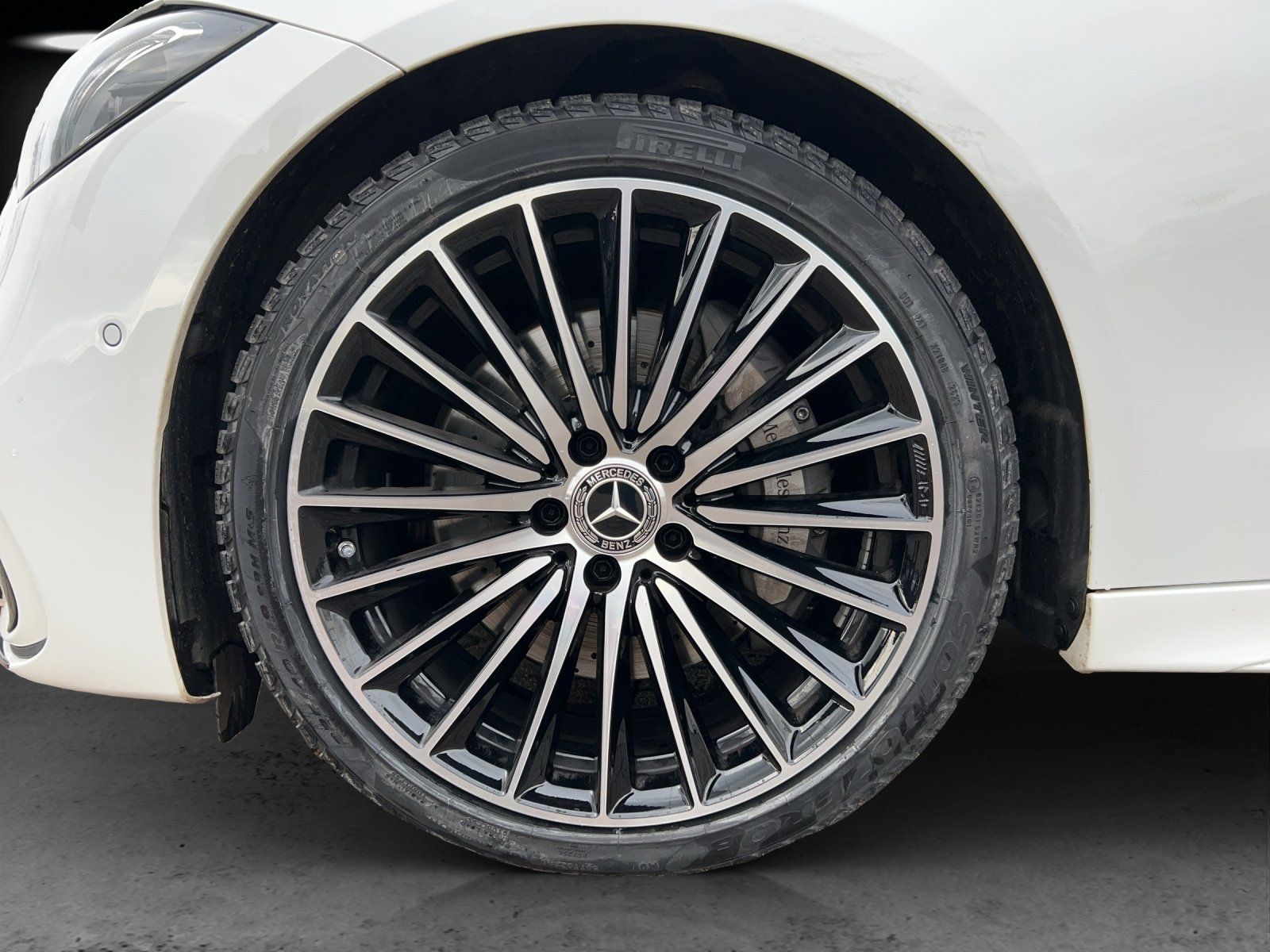 Fahrzeugabbildung Mercedes-Benz C 220 d T AMG AHK Night DISTRO 360° Memory 19"