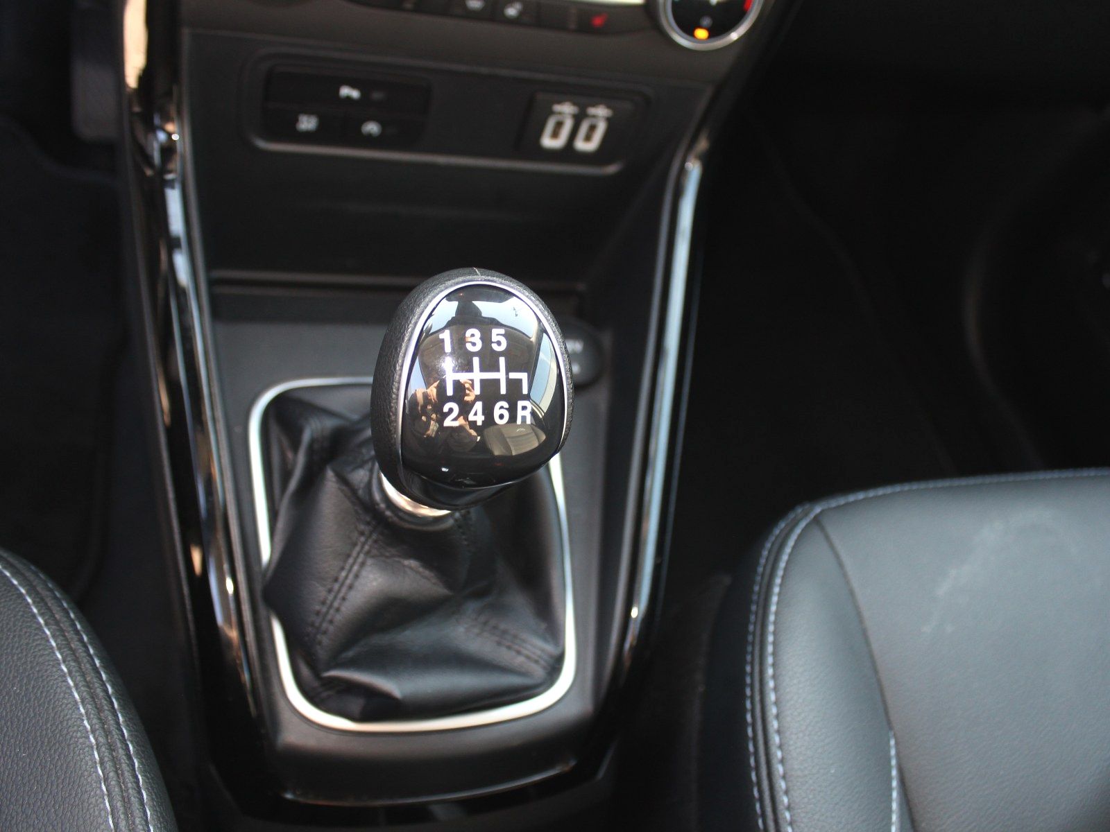 Fahrzeugabbildung Ford EcoSport Active 1,0 EcoBoost Start/Stopp