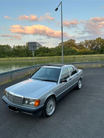 Mercedes-Benz Mercedes 190E 1.8 +Rostfrei+ Borbet Felgen