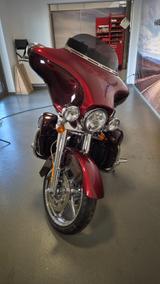 Harley-Davidson Street Glide CVO - HARLEY-DAVIDSON STREET GLIDE