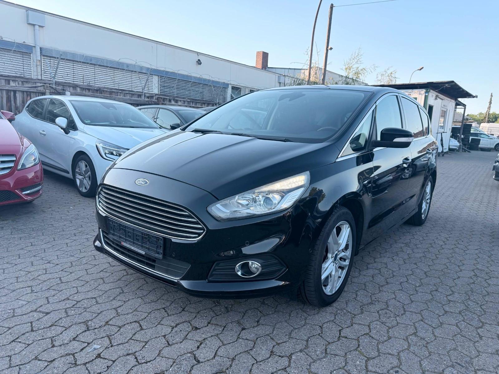 Ford S-Max Titanium