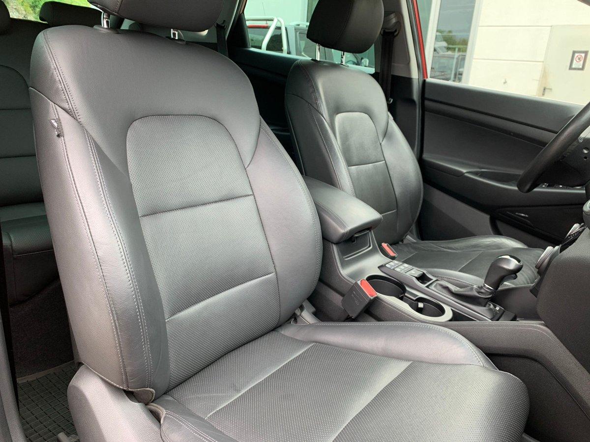 Hyundai Tucson 1.6 T-GDI 4WD 25 JAHRE EDITION PANO+NAVI