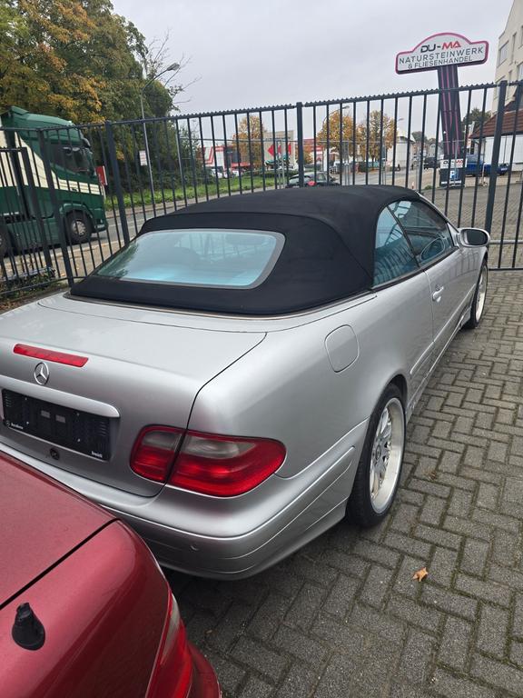 Mercedes-Benz CLK 230