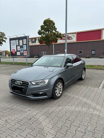 Audi A3 1.6 TDI clean diesel Attraction Limousine 