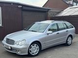 Mercedes-Benz C 220 T CDI AUTOMATIK EGSD KLIMAAUTOMATIK TEMPOM - Mercedes-Benz C 220 aus 2005