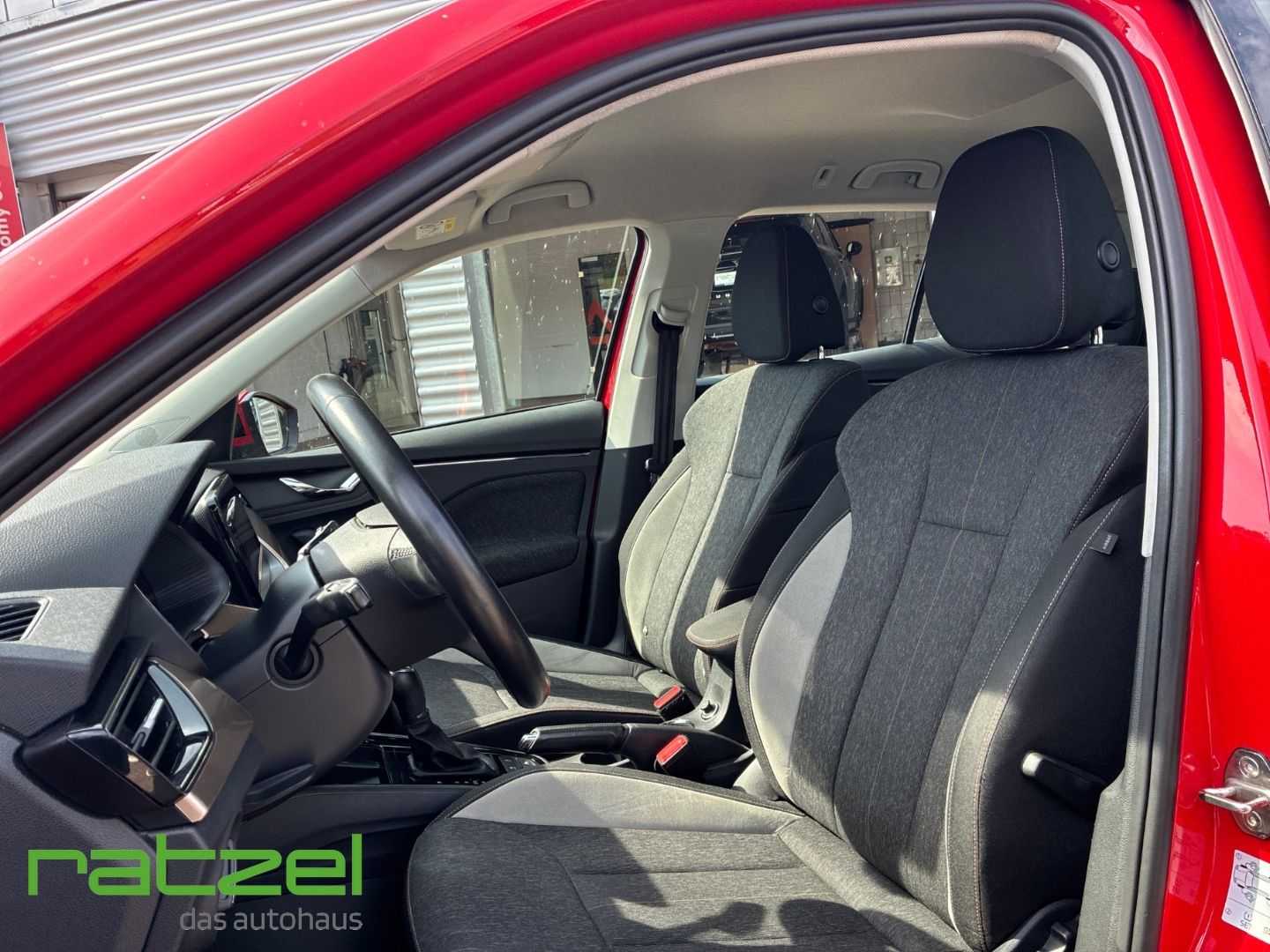 Fahrzeugabbildung SKODA Kamiq Style 1.6 TDI DSG AHK-klappbar Navi digita