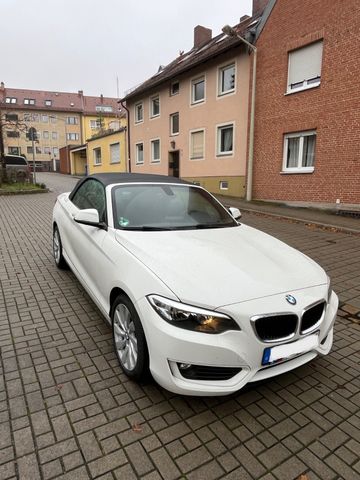 BMW 220i Cabrio Advantage Advantage