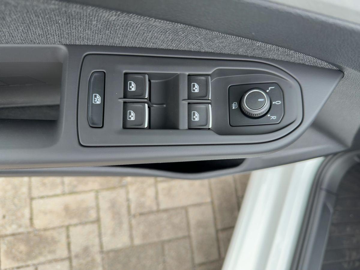 Volkswagen Golf VIII Variant 2.0 TDI Life DSG*NAV*ACC*RFK*L, миниатюра 15