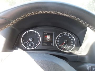 Volkswagen Tiguan - 9