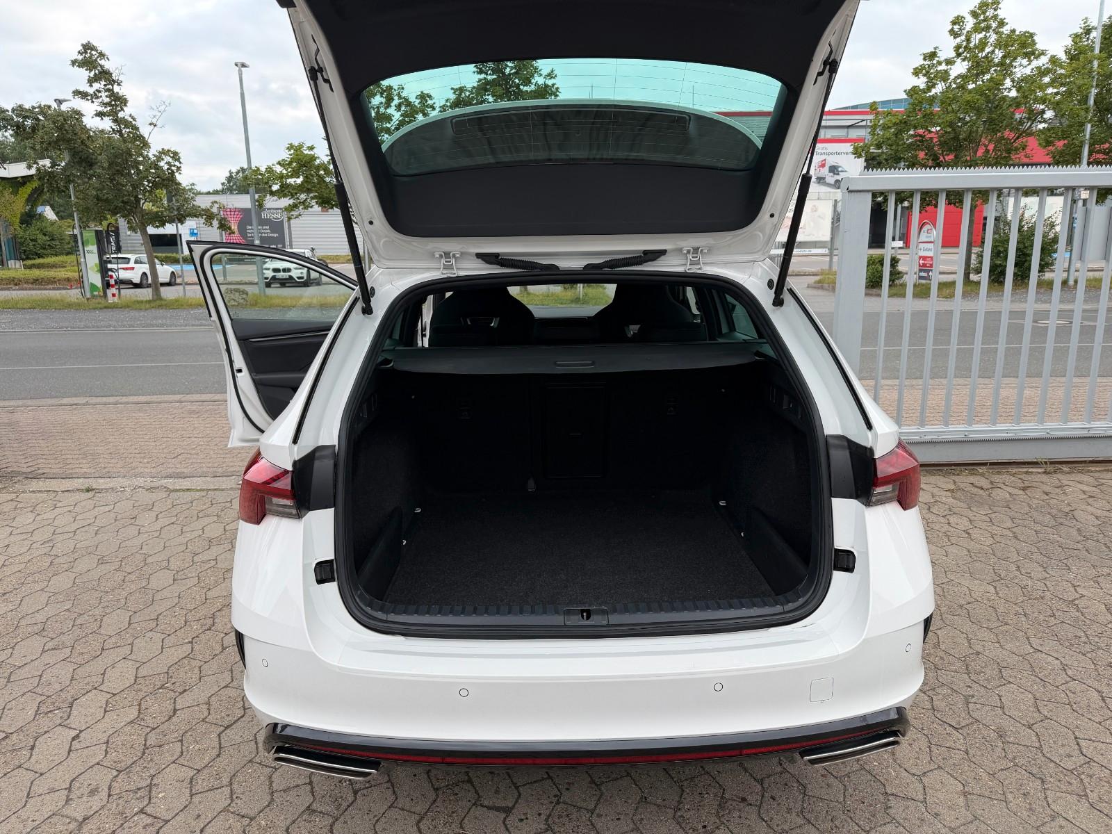 Skoda Octavia RS *HUD*AMBIENTE*KAMERA*ACC*LANE*SIDE*, миниатюра 12
