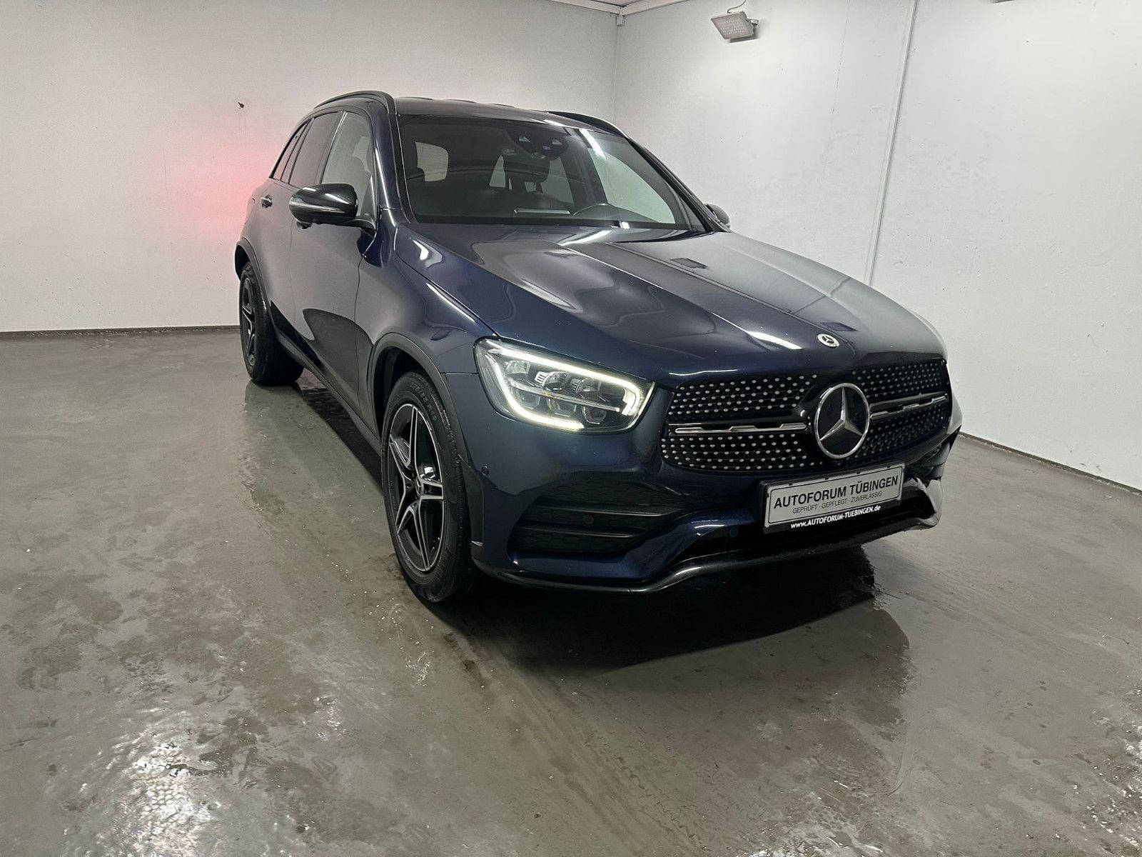 Fahrzeugabbildung Mercedes-Benz GLC 220 d 4MATIC *AMG-LINE*NIGHT*360*