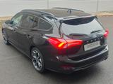 Ford Focus Turnier ST-Line X*B&O*HUD*LED*KESSY*KAMERA - Ford Focus ST mit Diesel-Antrieb