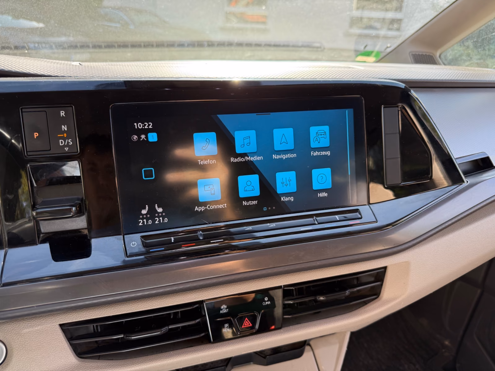 Volkswagen T7 Multivan 2.0 TDI MwSt DSG 6 Sitze AHK ACC LED, миниатюра 23