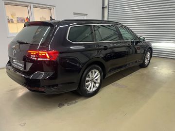 Volkswagen Passat - 4
