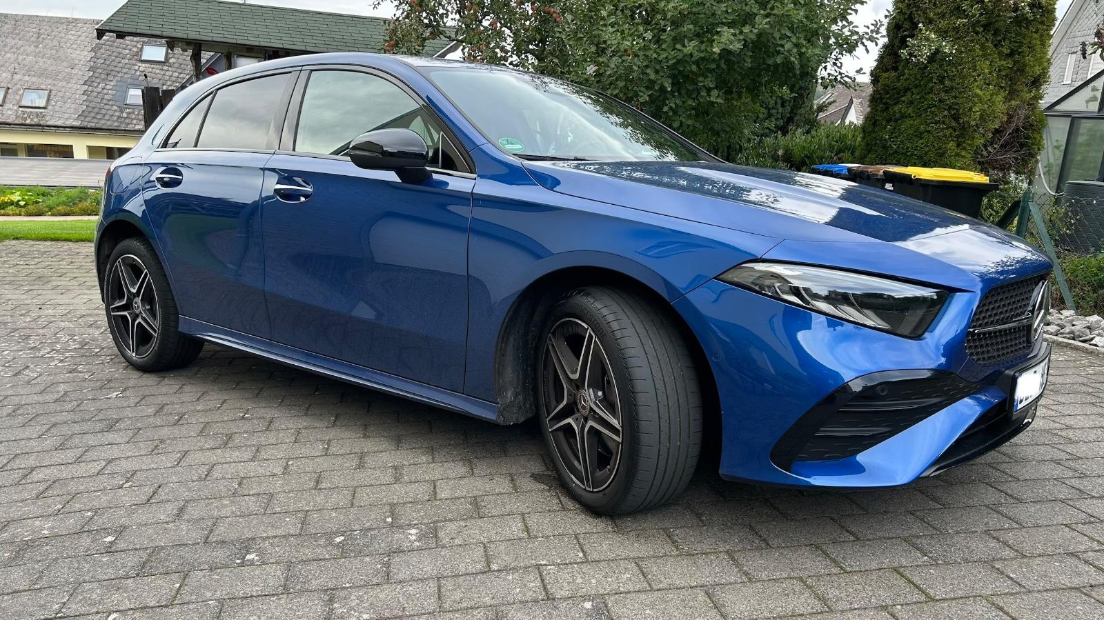 Mercedes-Benz A 250 e Plug-in-Hybrid DCT AMG / Top Zustand
