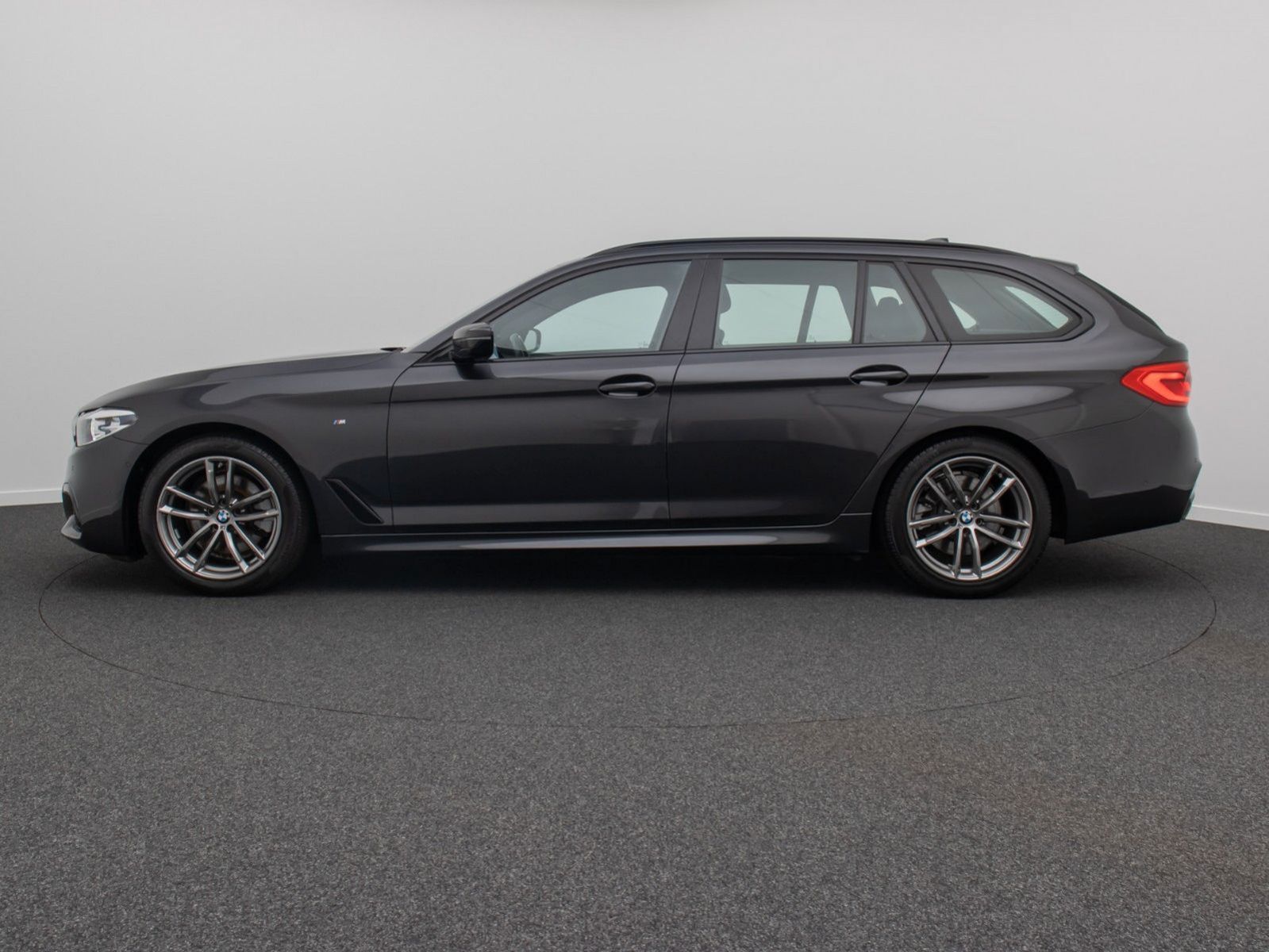 Fahrzeugabbildung BMW 520d xD M Sport LED Alarm DAB Kamera Parkassist