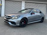 Mercedes-Benz E 63 AMG 4Matic*PANO*LEDER*KAMERA*LED*19 - Mercedes-Benz E 63 AMG: Limousine