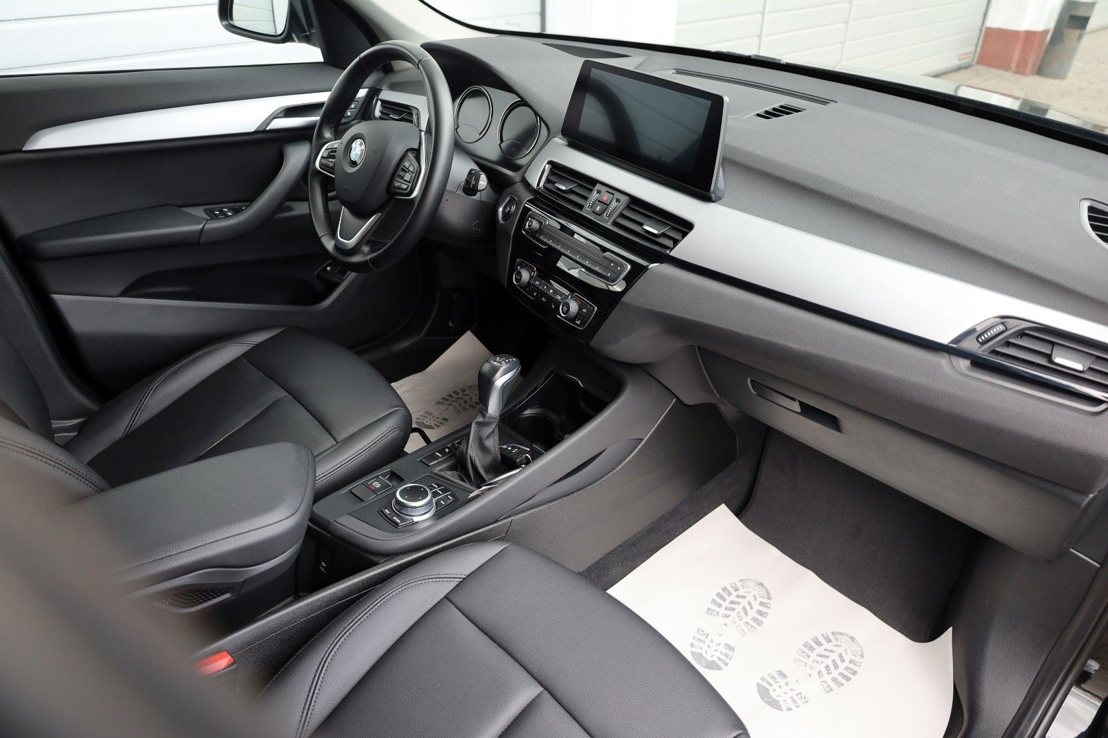 Fahrzeugabbildung BMW X1 xDrive25e Advantage,Leder,Navi,LED,HUD,Kamera