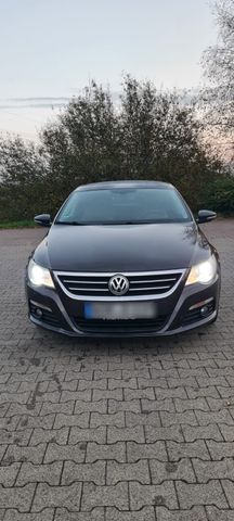 Volkswagen Ich biete ein Volkswagen Passat CC