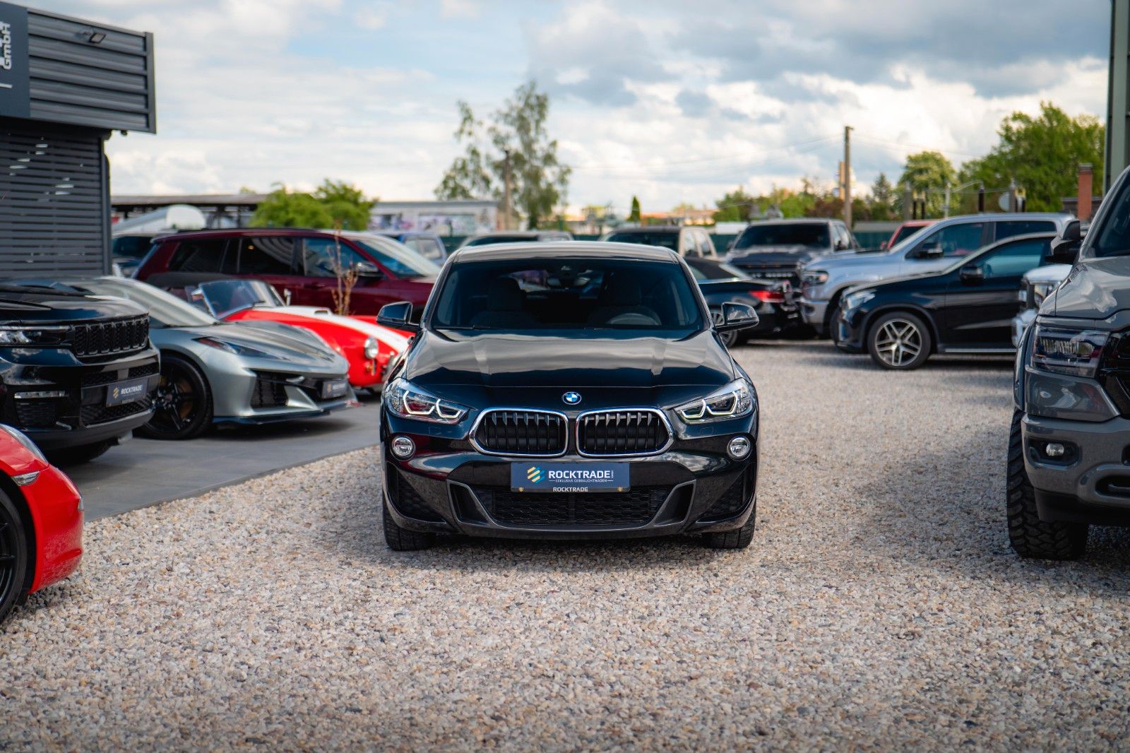Fahrzeugabbildung BMW X2 sDrive 18i M Sport Automatik *Alcantara*LED*