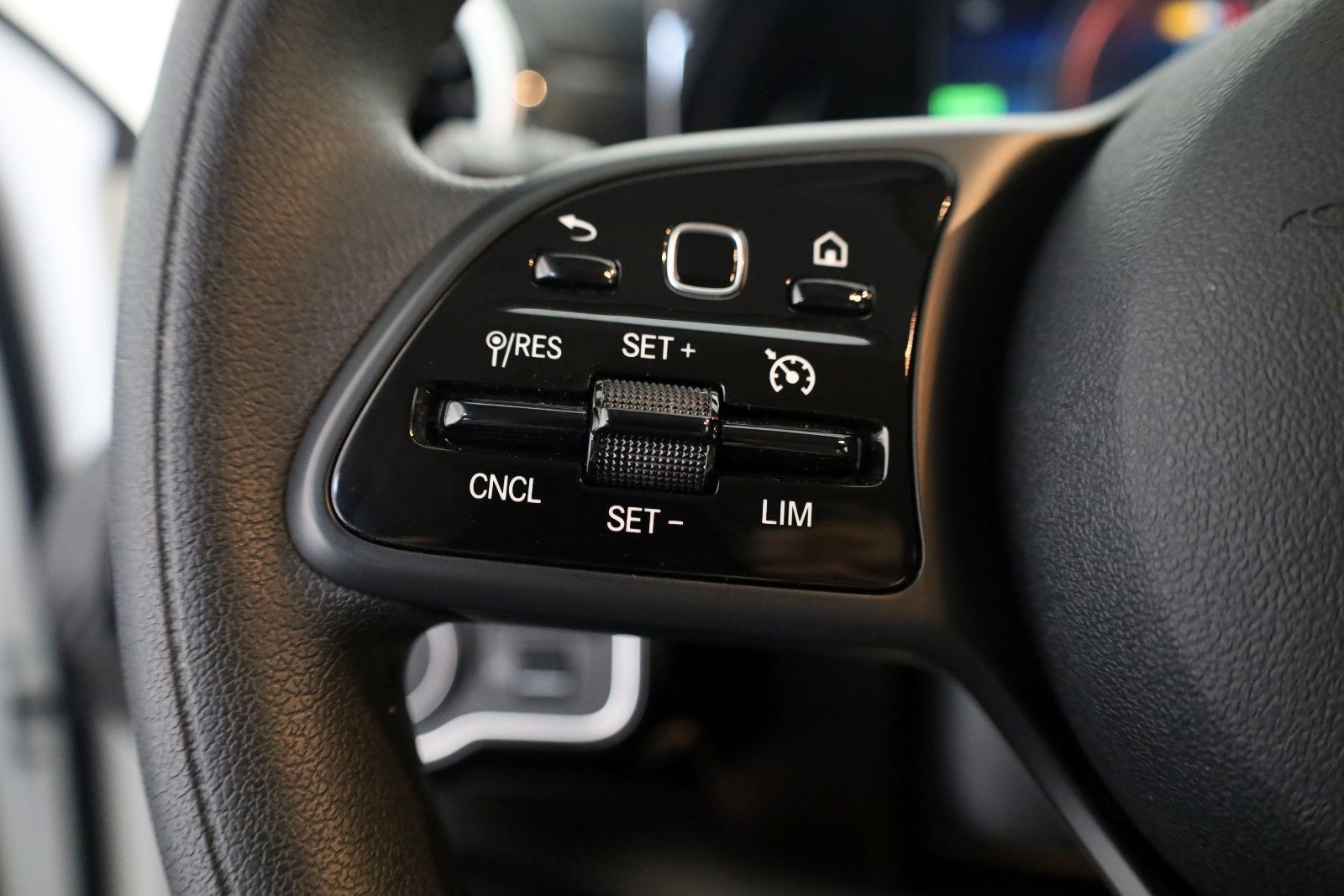 Fahrzeugabbildung Mercedes-Benz A 250 e,Style T.Leder,Navi,LED,SH,Kamera,SR+WR